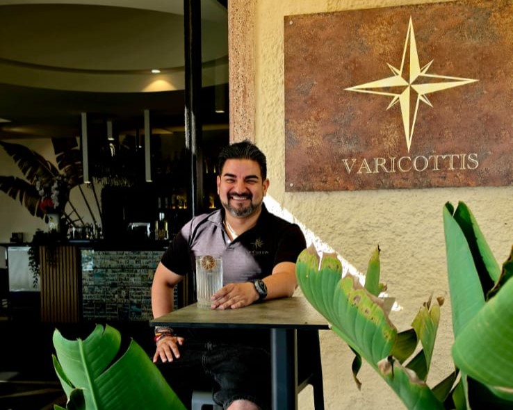 Mauro Castro, Varicottis